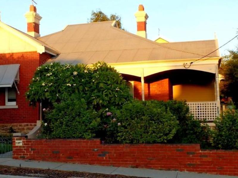 Hamptons Inn Bed & Breakfast Фримантл Экстерьер фото